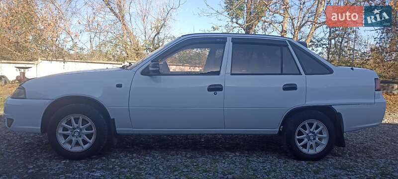 Седан Daewoo Nexia 1996 в Городенці