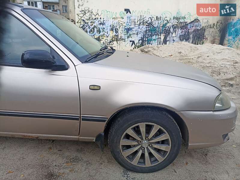 Седан Daewoo Nexia 2008 в Киеве