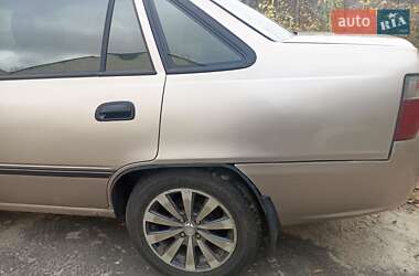 Седан Daewoo Nexia 2008 в 