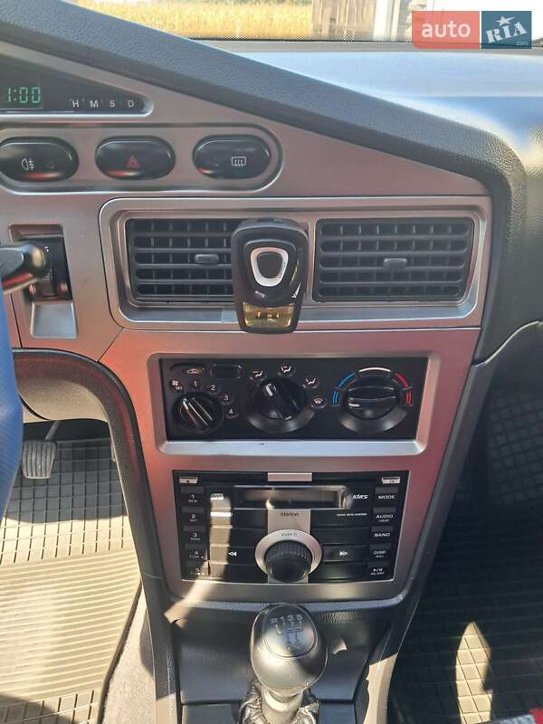 Седан Daewoo Nexia 2009 в Ичне