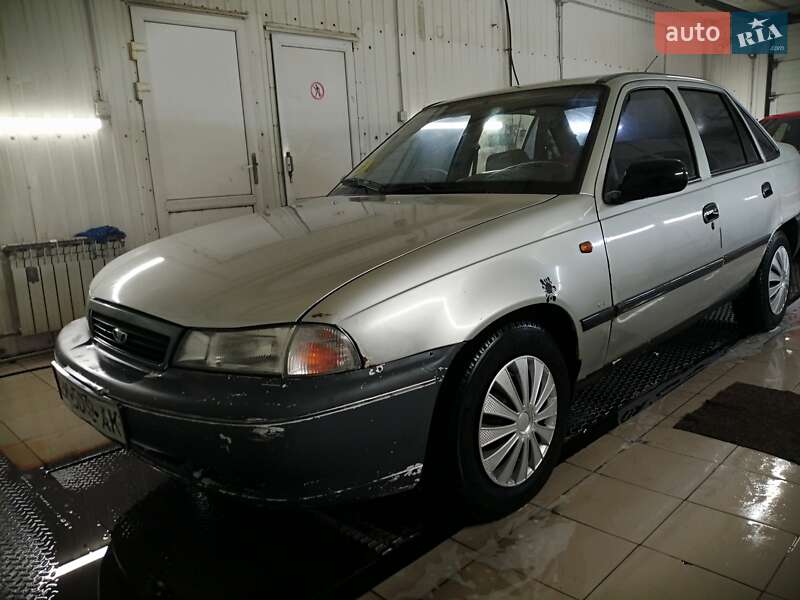 Седан Daewoo Nexia 2005 в Кропивницком