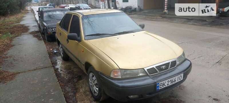 Седан Daewoo Nexia 2007 в Вараше