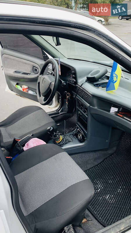 Седан Daewoo Nexia 2007 в Полонном