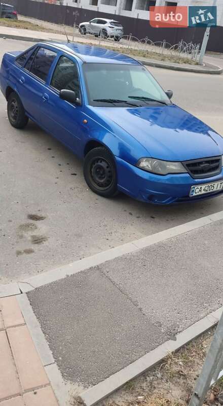 Седан Daewoo Nexia 2011 в Черкасах