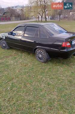Седан Daewoo Nexia 2011 в 