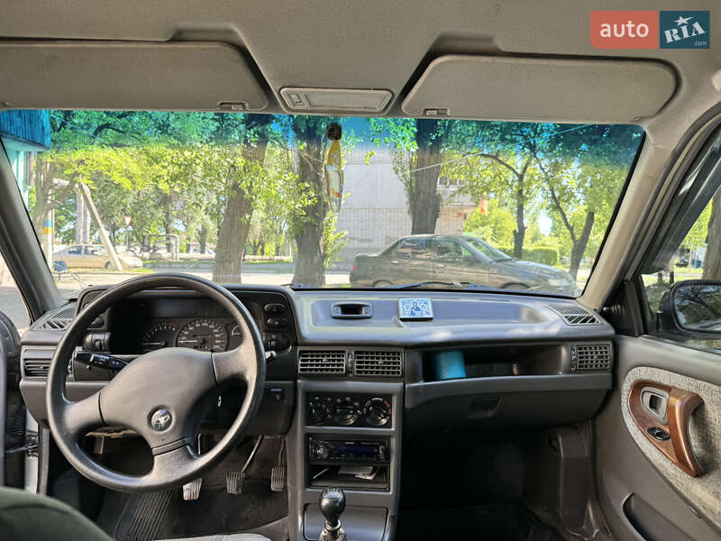 Седан Daewoo Nexia 2004 в Першотравенську