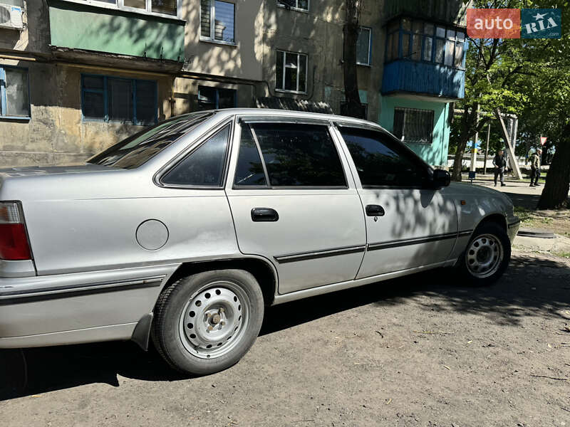 Седан Daewoo Nexia 2004 в Першотравенську