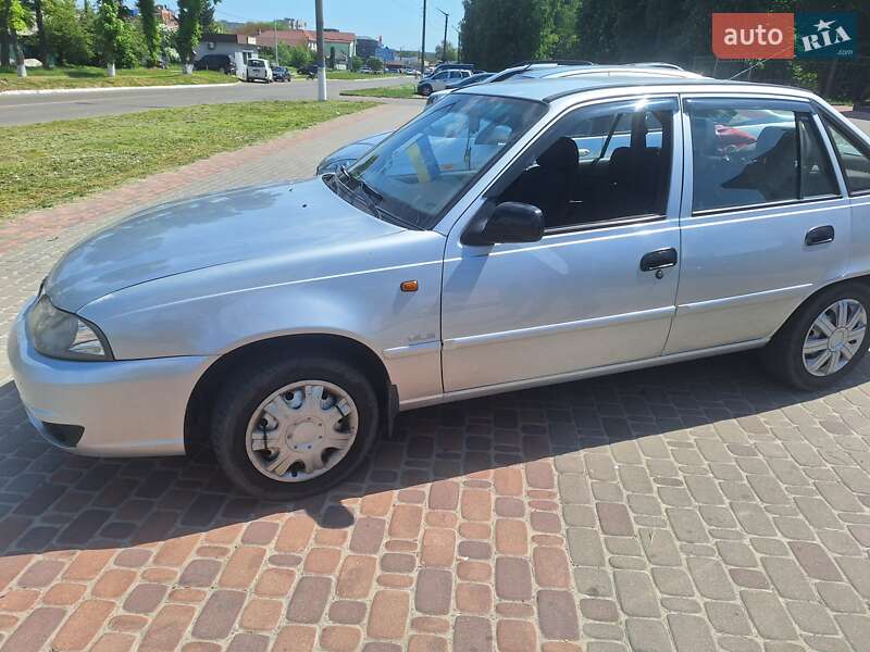 Седан Daewoo Nexia 2011 в Переяславе