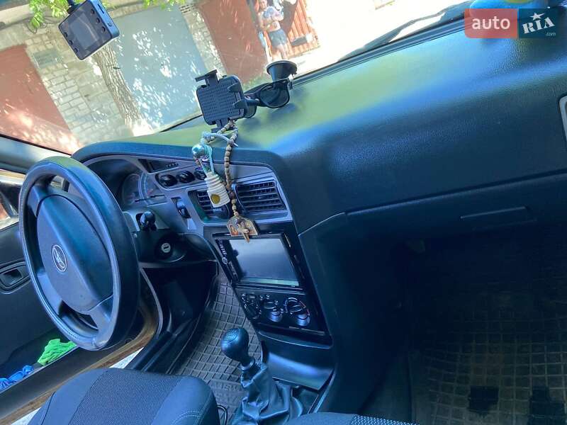 Седан Daewoo Nexia 2009 в Кривом Роге