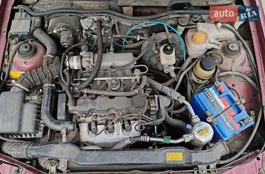 Седан Daewoo Nexia 2011 в 