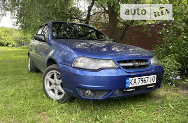 Седан Daewoo Nexia 2008 в Киеве