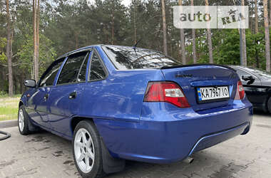 Седан Daewoo Nexia 2008 в Киеве