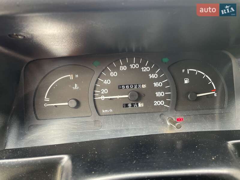 Седан Daewoo Nexia 2005 в Хусті