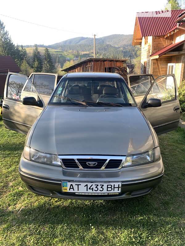 Седан Daewoo Nexia 2004 в Івано-Франківську