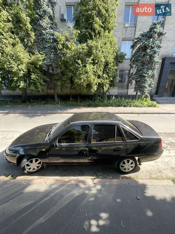 Седан Daewoo Nexia 2010 в Киеве