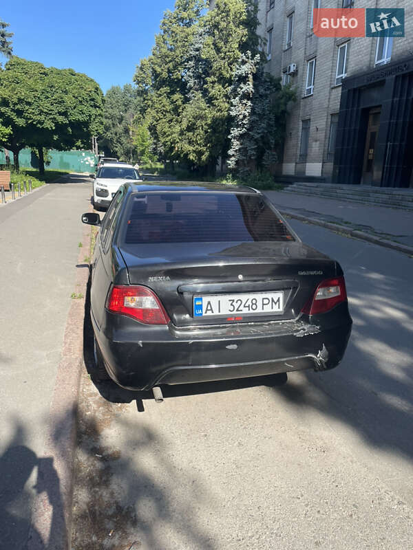 Седан Daewoo Nexia 2010 в Киеве