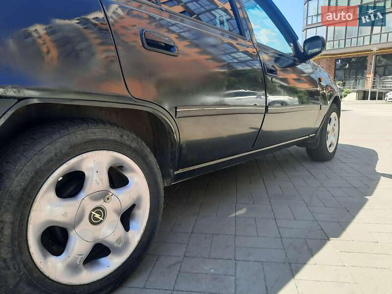 Седан Daewoo Nexia 2012 в Луцке