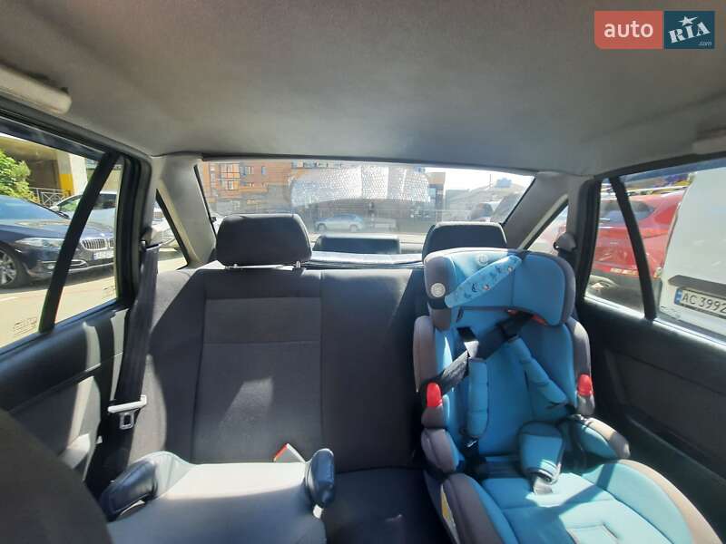 Седан Daewoo Nexia 2012 в Луцке