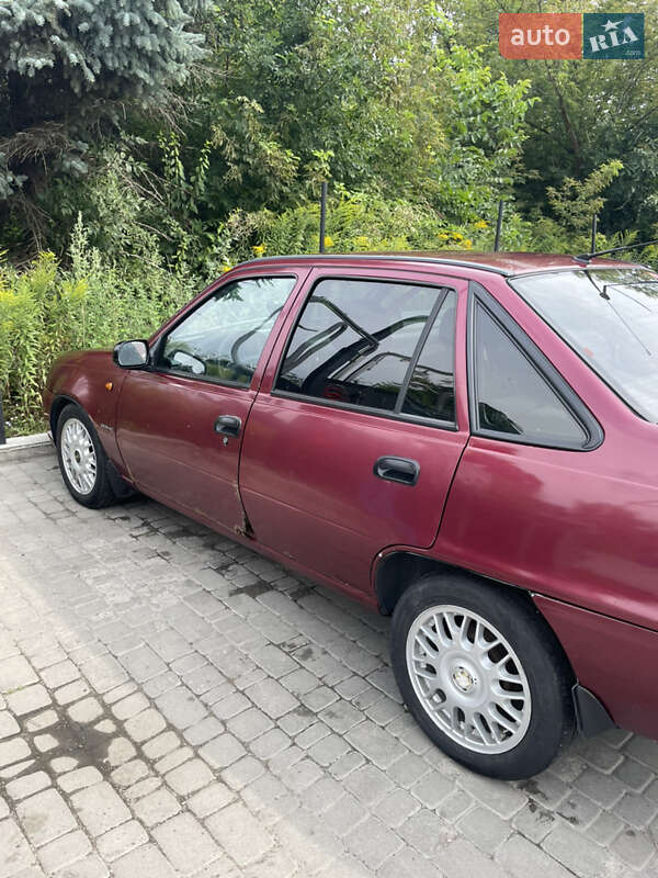 Седан Daewoo Nexia 2008 в Львові