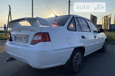 Седан Daewoo Nexia 2012 в Коблеве