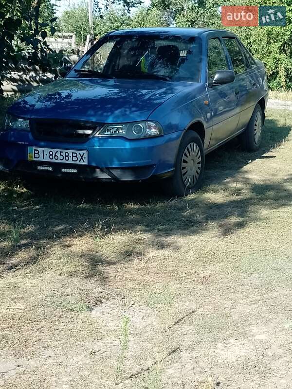 Седан Daewoo Nexia 2010 в Карловке
