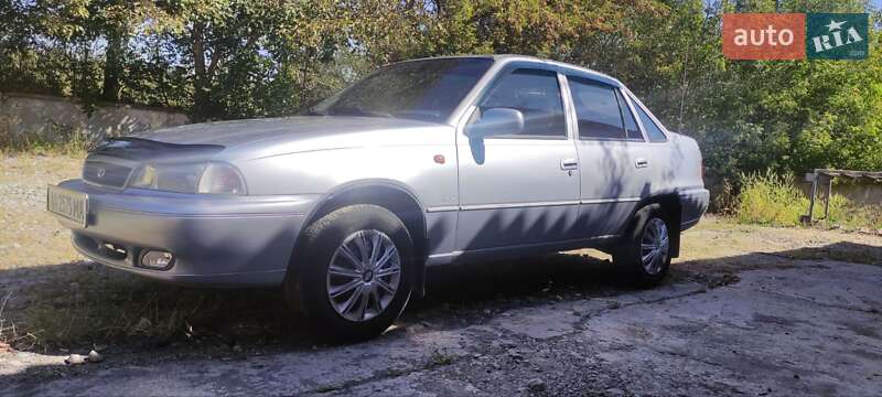 Седан Daewoo Nexia 1997 в Городенке