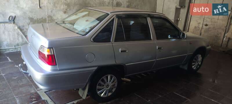 Седан Daewoo Nexia 1997 в Городенке