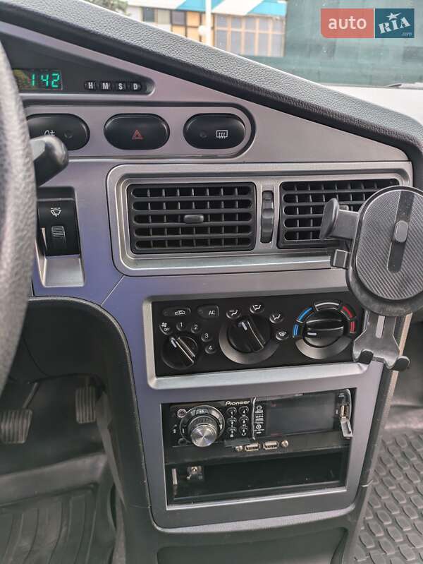 Седан Daewoo Nexia 2008 в Измаиле