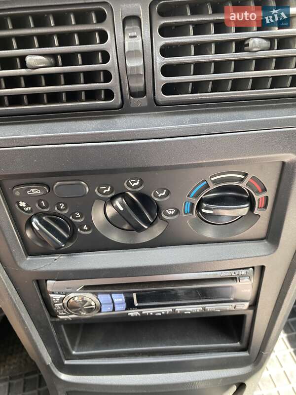 Седан Daewoo Nexia 2010 в Києві