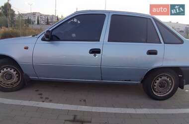 Седан Daewoo Nexia 2011 в 
