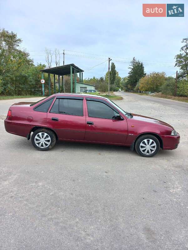 Седан Daewoo Nexia 2008 в Брусилове
