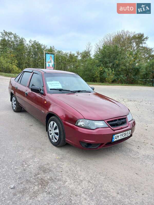 Седан Daewoo Nexia 2008 в Брусилове