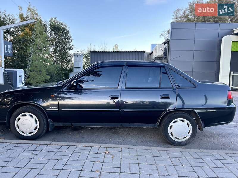 Седан Daewoo Nexia 2012 в Казатине