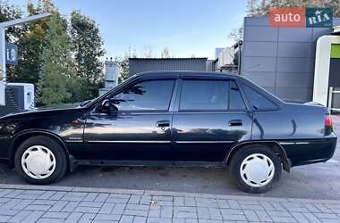 Седан Daewoo Nexia 2012 в 