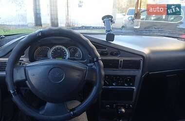 Седан Daewoo Nexia 2012 в 
