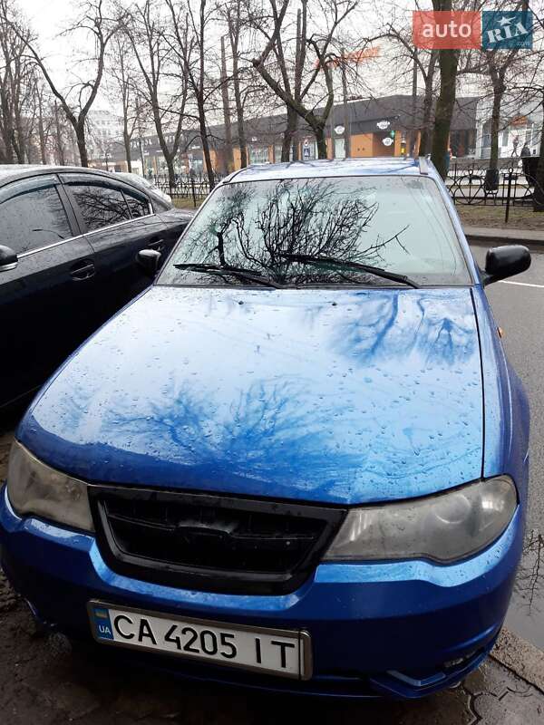 Седан Daewoo Nexia 2011 в Черкасах
