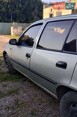 Седан Daewoo Nexia 2008 в 