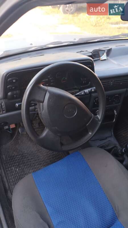 Седан Daewoo Nexia 2008 в Новояворівську