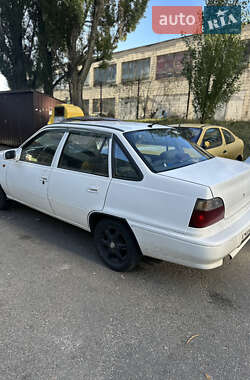 Седан Daewoo Nexia 2006 в Киеве