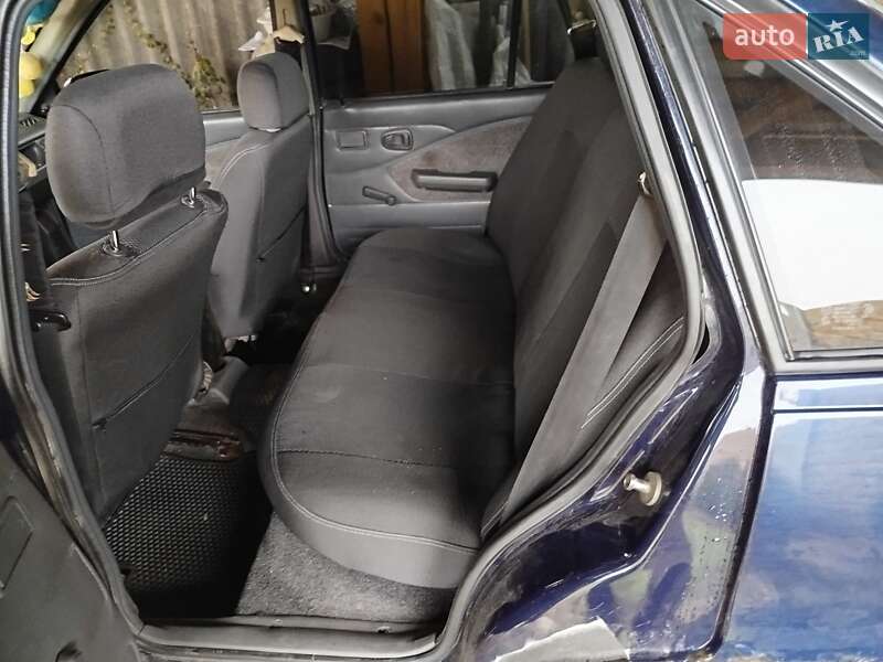 Седан Daewoo Nexia 2008 в Дергачах