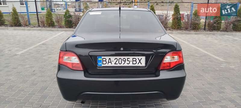 Седан Daewoo Nexia 2011 в Новоукраинке