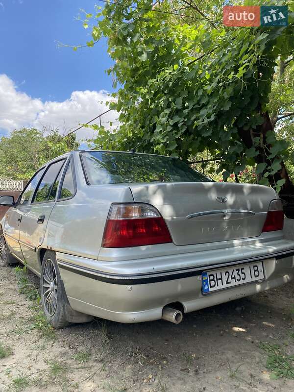 Седан Daewoo Nexia 2008 в 