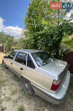 Седан Daewoo Nexia 2008 в 
