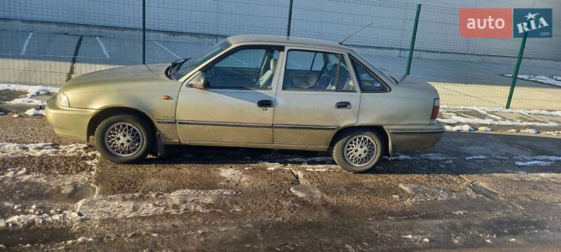 Седан Daewoo Nexia 2007 в Киеве