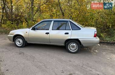 Седан Daewoo Nexia 2005 в Днепре