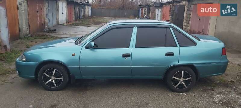 Седан Daewoo Nexia 2008 в Кам'янському