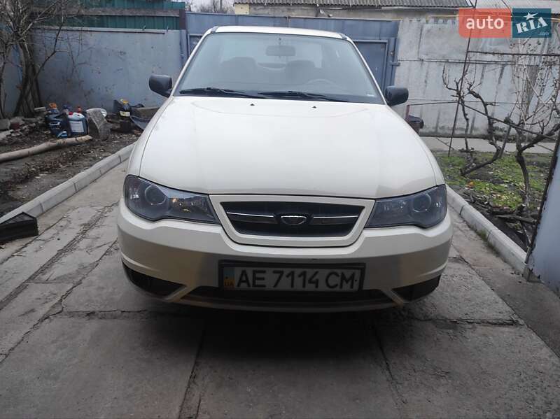 Седан Daewoo Nexia 2008 в 