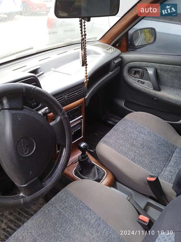 Седан Daewoo Nexia 2008 в Днепре