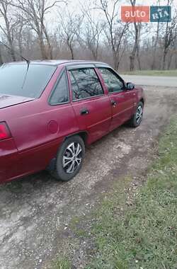 Седан Daewoo Nexia 2012 в 