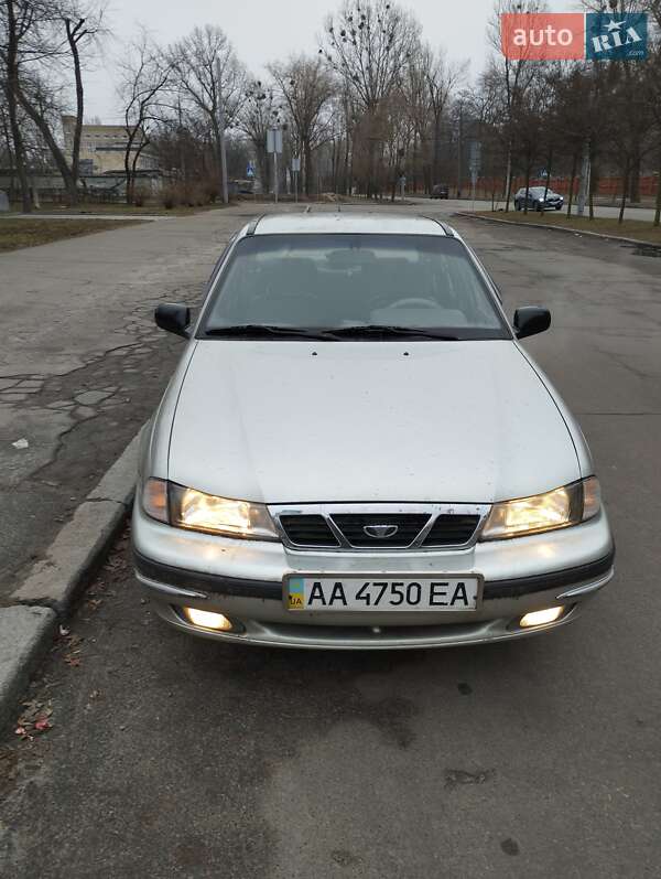 Седан Daewoo Nexia 2007 в 